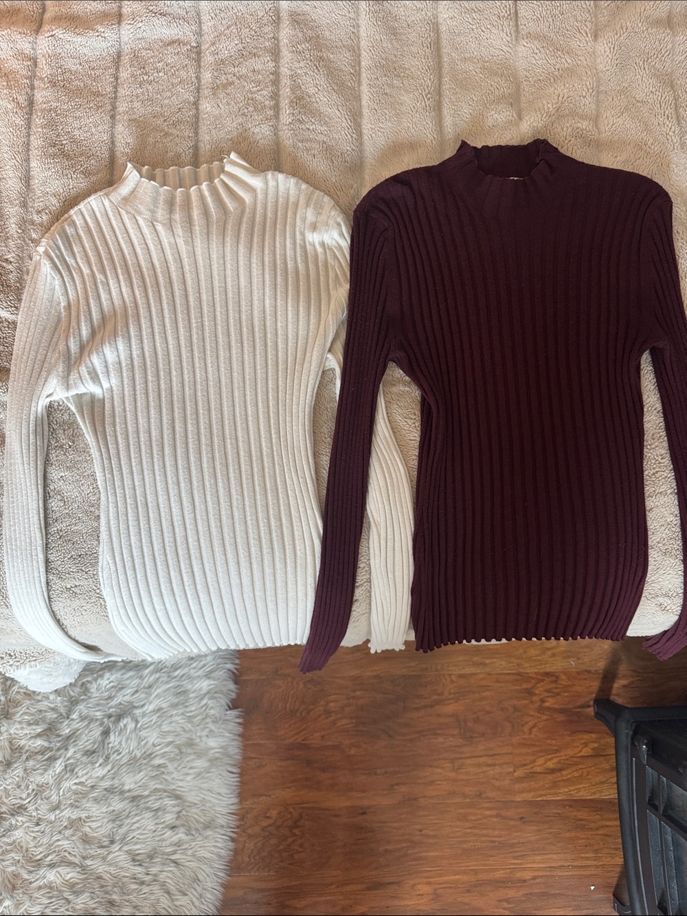 Ribbed Mock Neck Sweater Set - White and Dark Burgundy